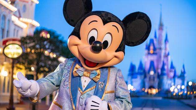 Disney World, Universal Orlando Announce No Masks Needed Outside
