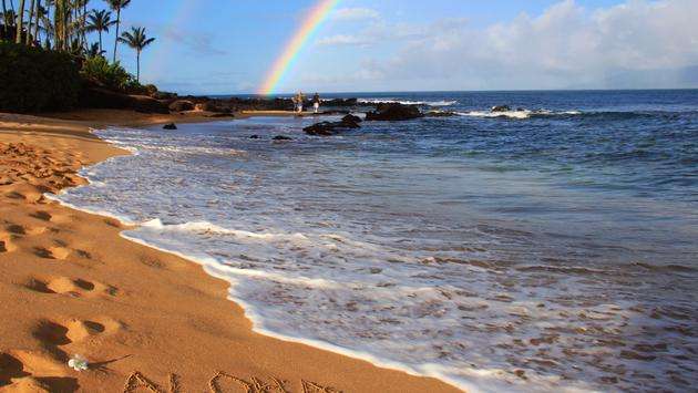 Hawaii Reduces Length of Quarantine for Travelers